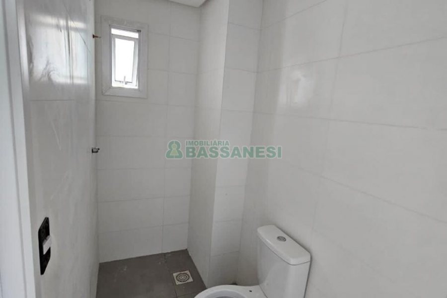 Apartamento com 42m², 1 dormitório, 1 vaga, no bairro Lourdes em Caxias do Sul para Alugar