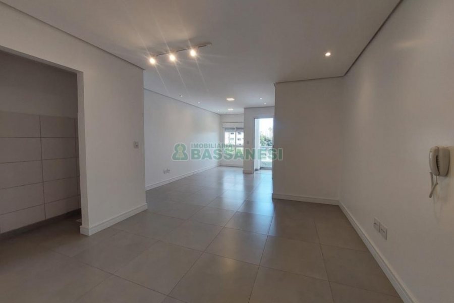 Apartamento com 42m², 1 dormitório, 1 vaga, no bairro Lourdes em Caxias do Sul para Alugar