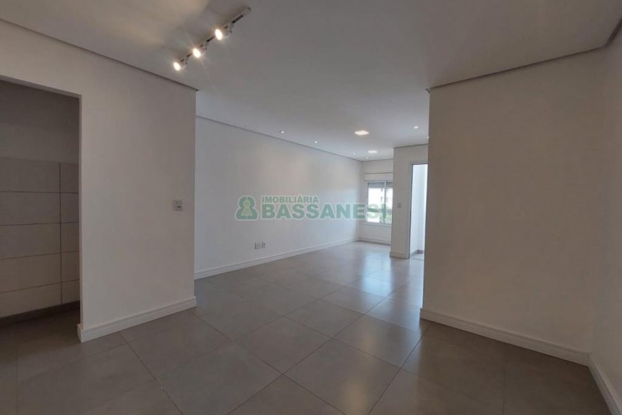 Apartamento com 42m², 1 dormitório, 1 vaga, no bairro Lourdes em Caxias do Sul para Alugar