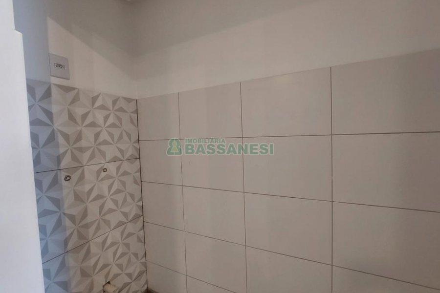 Apartamento com 42m², 1 dormitório, 1 vaga, no bairro Lourdes em Caxias do Sul para Alugar