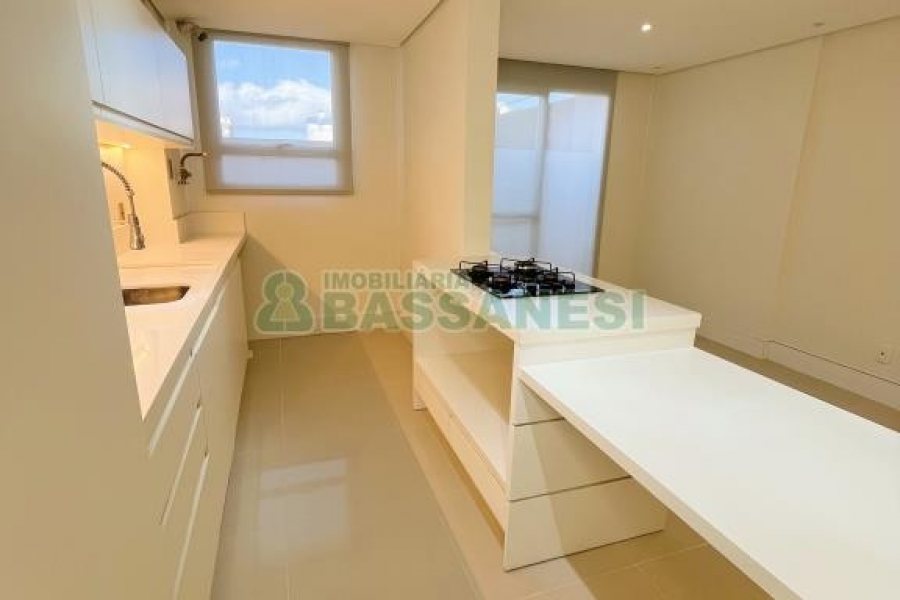 Apartamento com 85m², 1 dormitório, 1 vaga, no bairro São Pelegrino em Caxias do Sul para Comprar