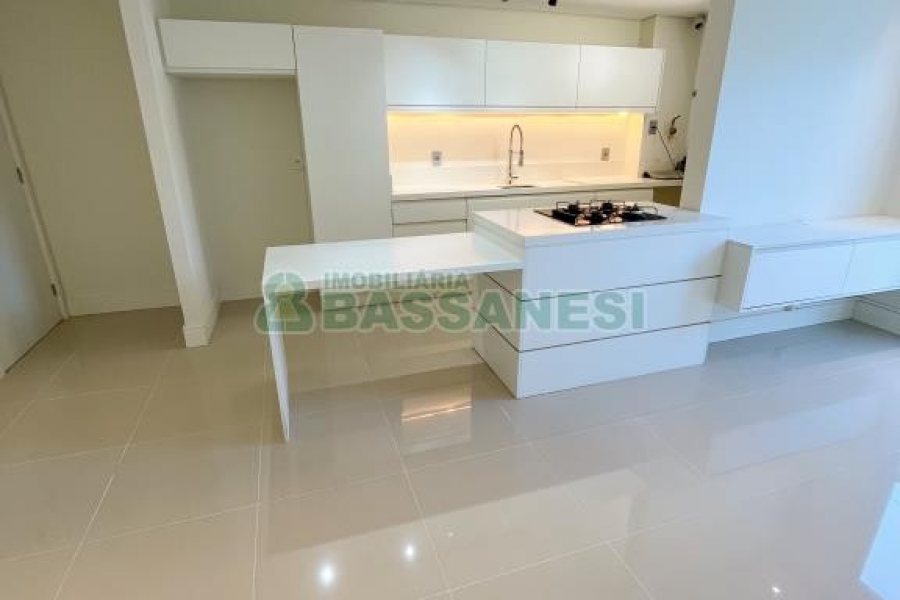 Apartamento com 85m², 1 dormitório, 1 vaga, no bairro São Pelegrino em Caxias do Sul para Comprar