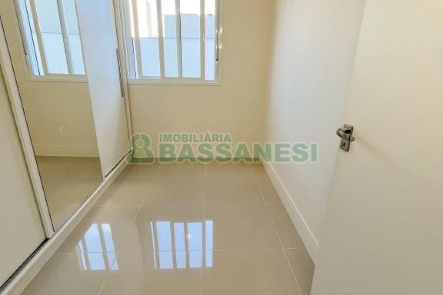 Apartamento com 85m², 1 dormitório, 1 vaga, no bairro São Pelegrino em Caxias do Sul para Comprar