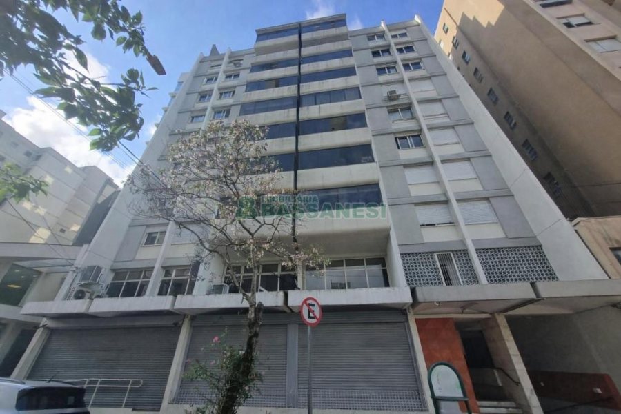 Apartamento com 140m², 3 dormitórios, 2 vagas, no bairro Centro em Caxias do Sul para Alugar ou Comprar