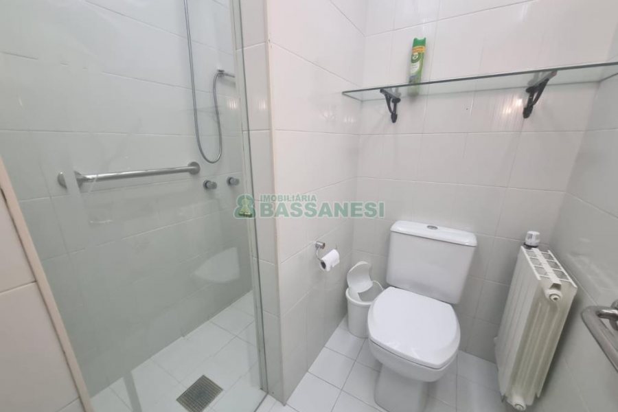 Apartamento com 140m², 3 dormitórios, 2 vagas, no bairro Centro em Caxias do Sul para Alugar ou Comprar