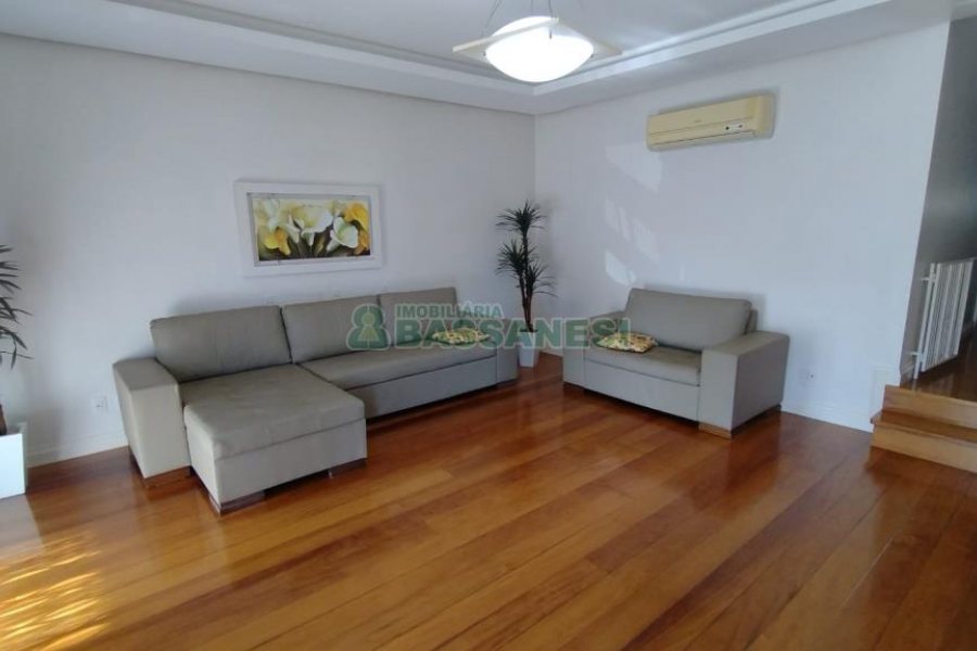 Casa com 314m², 3 dormitórios, 2 vagas, no bairro São Virgílio em Caxias do Sul para Comprar