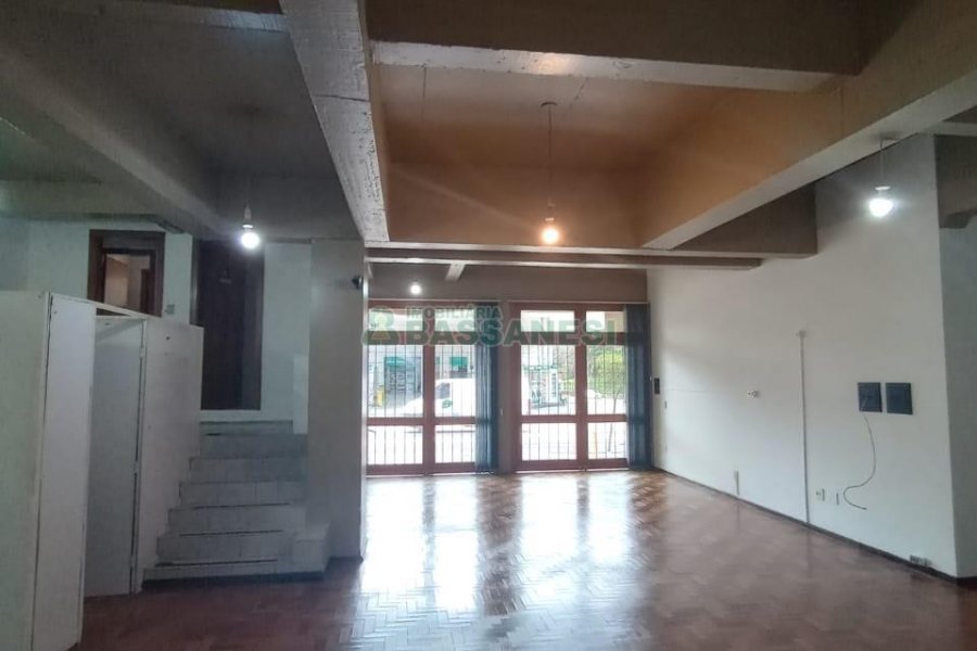 Loja com 111m², no bairro Sagrada Família em Caxias do Sul para Alugar