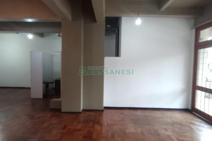 Loja com 111m², no bairro Sagrada Família em Caxias do Sul para Alugar