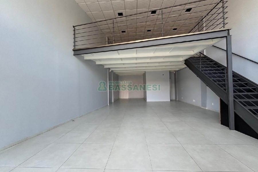Loja com 154m², 1 vaga, no bairro Bela Vista em Caxias do Sul para Alugar