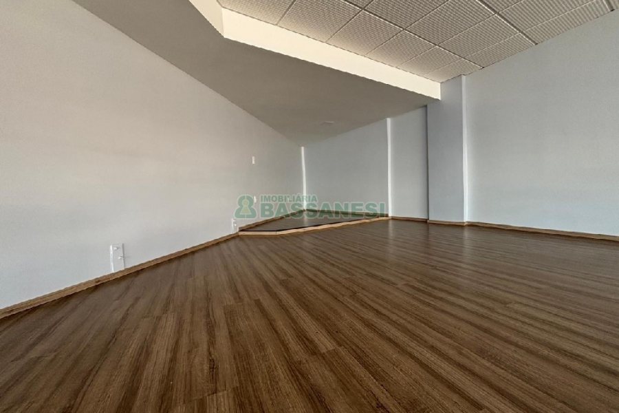 Loja com 154m², 1 vaga, no bairro Bela Vista em Caxias do Sul para Alugar
