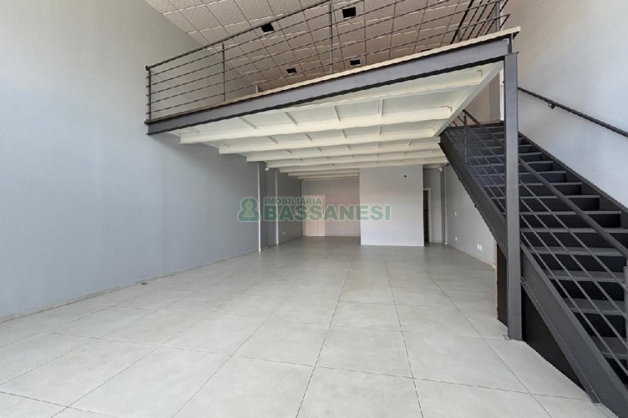 Loja com 107m², 1 vaga, no bairro Bela Vista em Caxias do Sul para Alugar