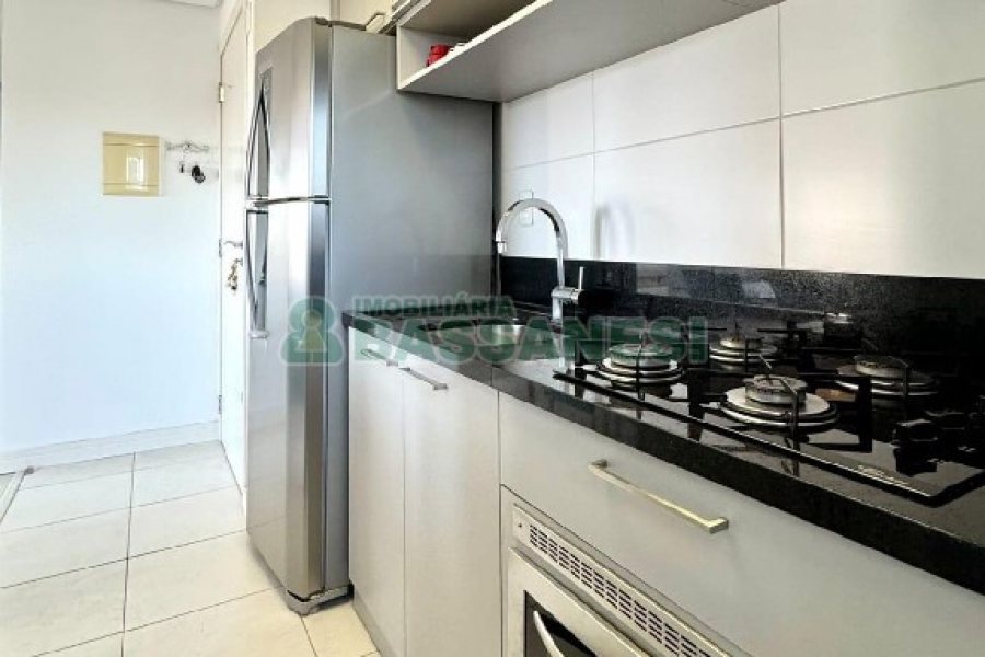 Apto Mobiliado com 47m², 2 dormitórios, 1 vaga, no bairro Desvio Rizzo em Caxias do Sul para Alugar