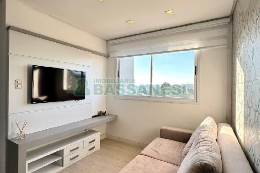 Apto Mobiliado com 47m², 2 dormitórios, 1 vaga, no bairro Desvio Rizzo em Caxias do Sul para Alugar