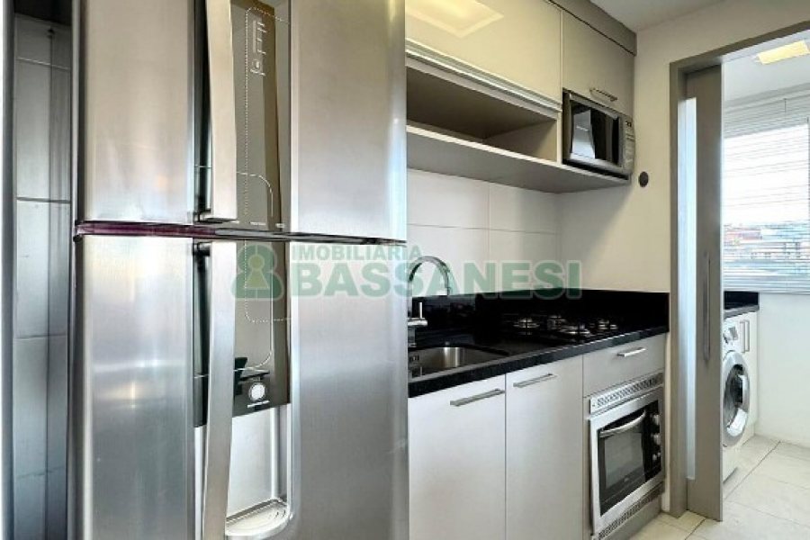 Apto Mobiliado com 47m², 2 dormitórios, 1 vaga, no bairro Desvio Rizzo em Caxias do Sul para Alugar