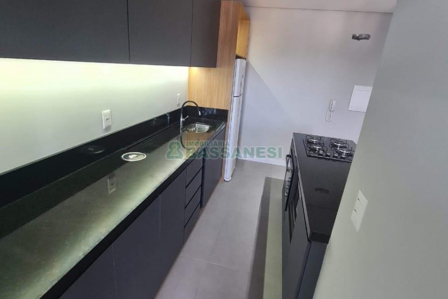 Apto Mobiliado com 51m², 1 dormitório, 1 vaga, no bairro Santa Catarina em Caxias do Sul para Alugar