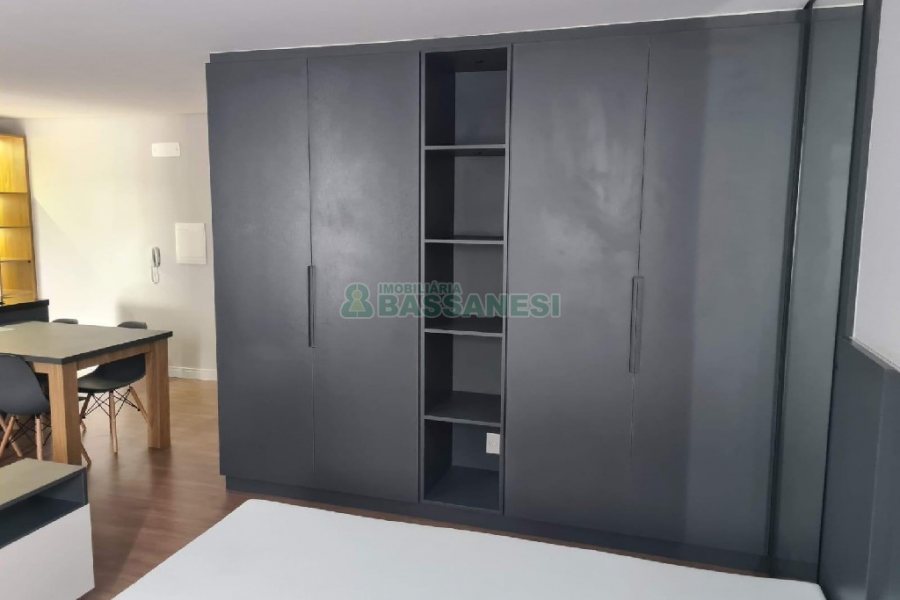 Apto Mobiliado com 51m², 1 dormitório, 1 vaga, no bairro Santa Catarina em Caxias do Sul para Alugar