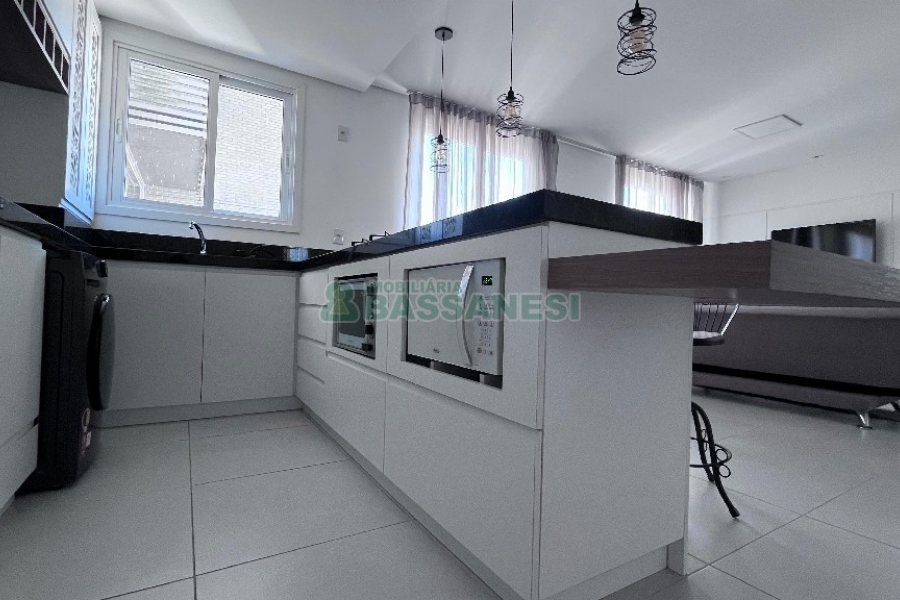 Apto Mobiliado com 54m², 1 dormitório, 1 vaga, no bairro Centro em Caxias do Sul para Alugar