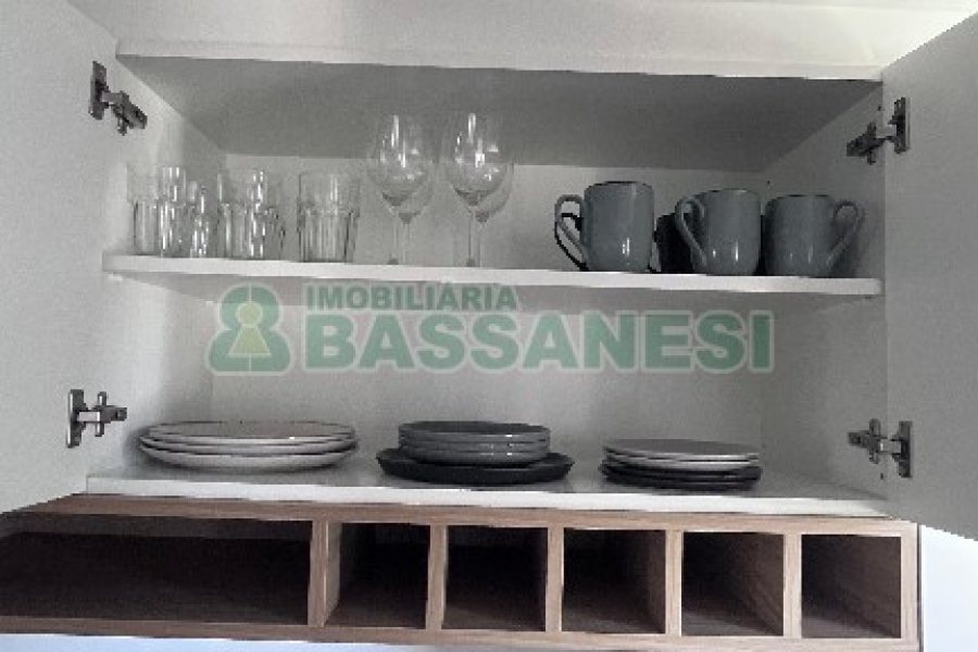 Apto Mobiliado com 54m², 1 dormitório, 1 vaga, no bairro Centro em Caxias do Sul para Alugar