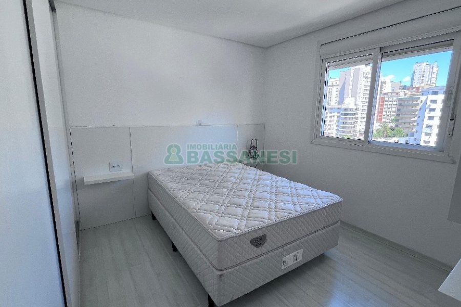 Apto Mobiliado com 54m², 1 dormitório, 1 vaga, no bairro Centro em Caxias do Sul para Alugar