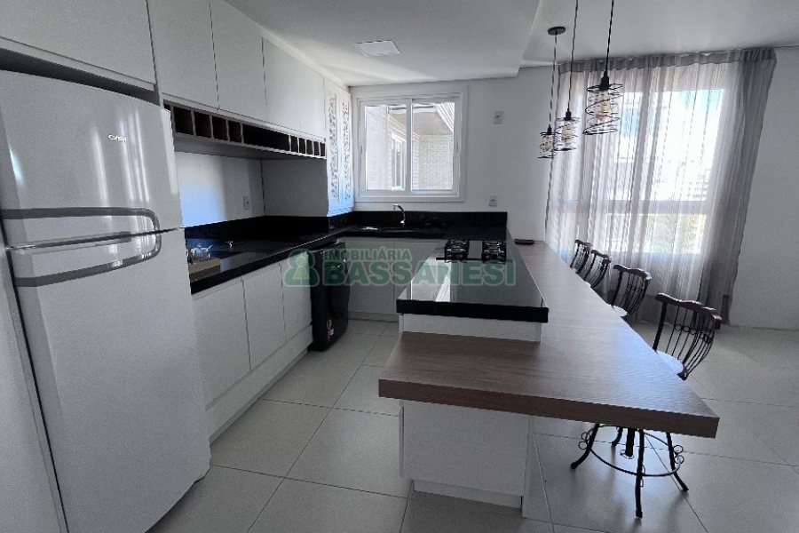 Apto Mobiliado com 54m², 1 dormitório, 1 vaga, no bairro Centro em Caxias do Sul para Alugar