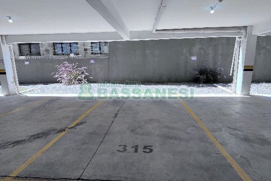 Apto Mobiliado com 54m², 1 dormitório, 1 vaga, no bairro Centro em Caxias do Sul para Alugar