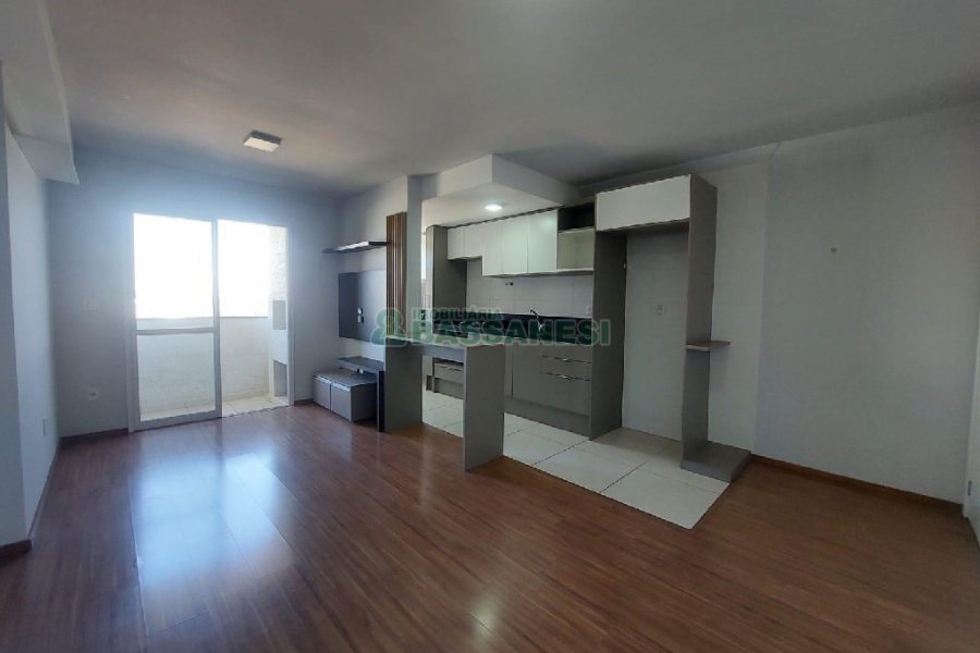 Apartamento com 54m², 2 dormitórios, 1 vaga, no bairro São Leopoldo em Caxias do Sul para Alugar
