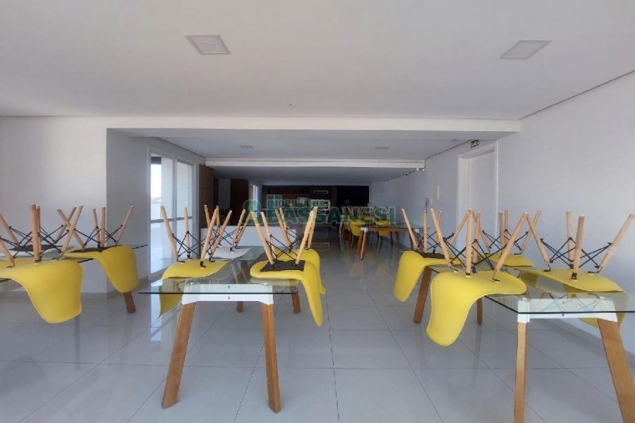 Apartamento com 54m², 2 dormitórios, 1 vaga, no bairro São Leopoldo em Caxias do Sul para Alugar