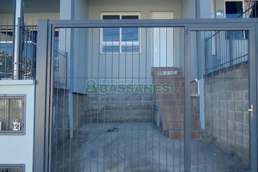 Sobrado com 64m², 2 dormitórios, no bairro Nossa Senhora do Rosário em Caxias do Sul para Alugar