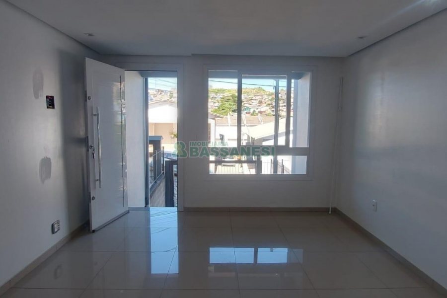 Sobrado com 64m², 2 dormitórios, no bairro Nossa Senhora do Rosário em Caxias do Sul para Alugar