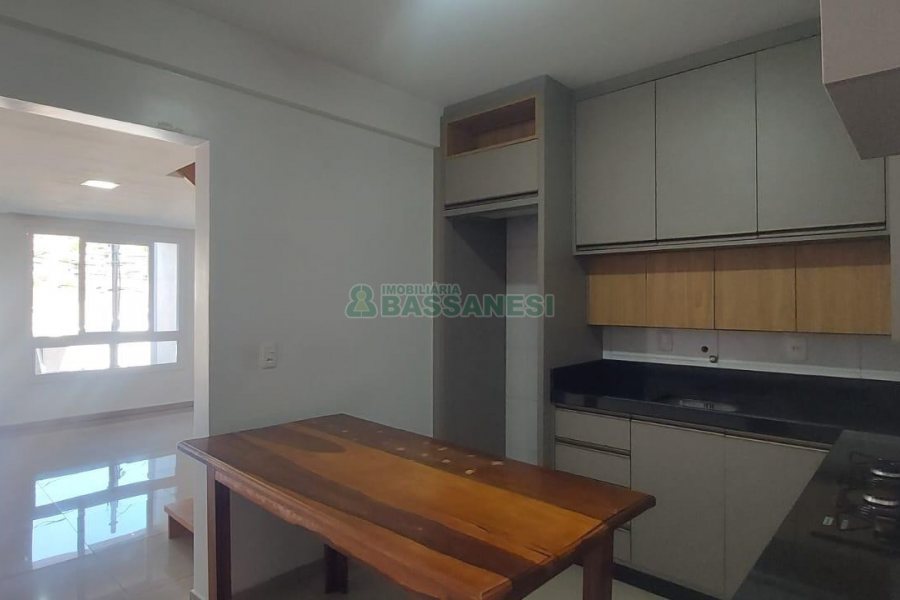 Sobrado com 64m², 2 dormitórios, no bairro Nossa Senhora do Rosário em Caxias do Sul para Alugar