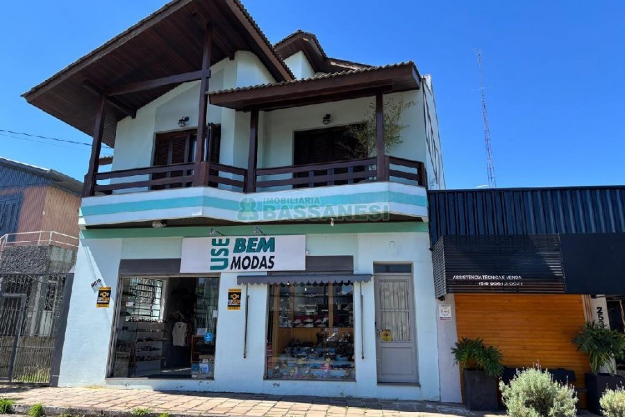 Casa Mobiliada com 180m², 3 dormitórios, 2 vagas, no bairro Santa Catarina em Caxias do Sul para Alugar