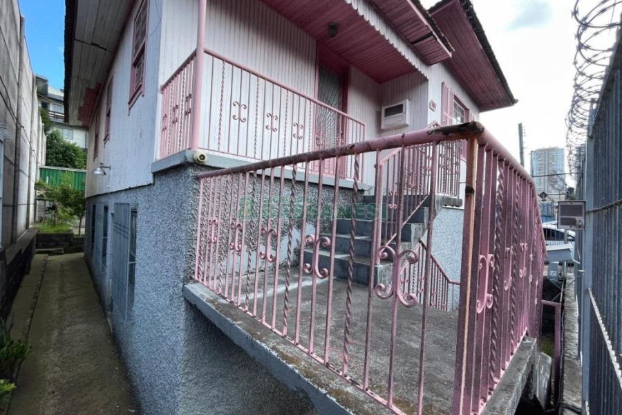 Casa com 209m², 3 dormitórios, 1 vaga, no bairro Bela Vista em Caxias do Sul para Comprar