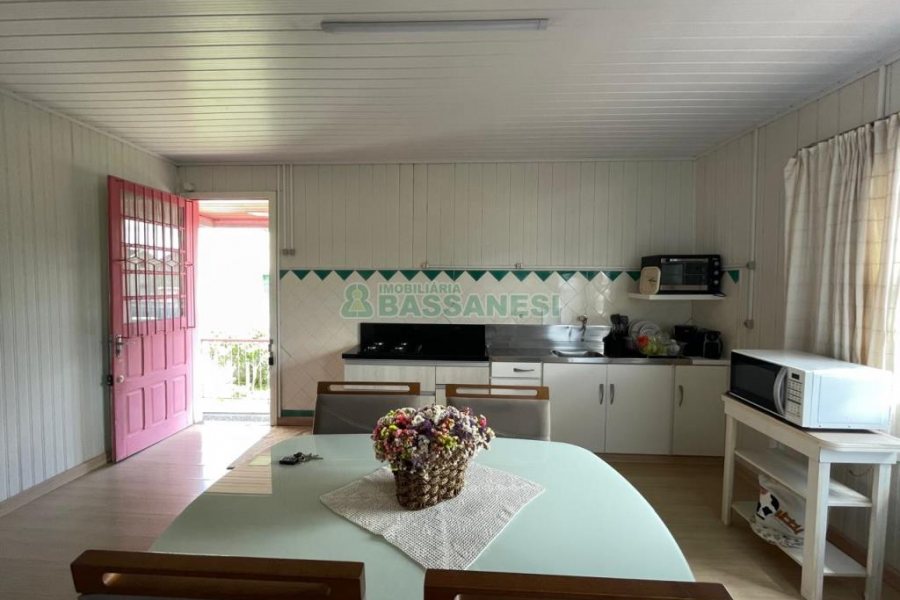 Casa com 209m², 3 dormitórios, 1 vaga, no bairro Bela Vista em Caxias do Sul para Comprar