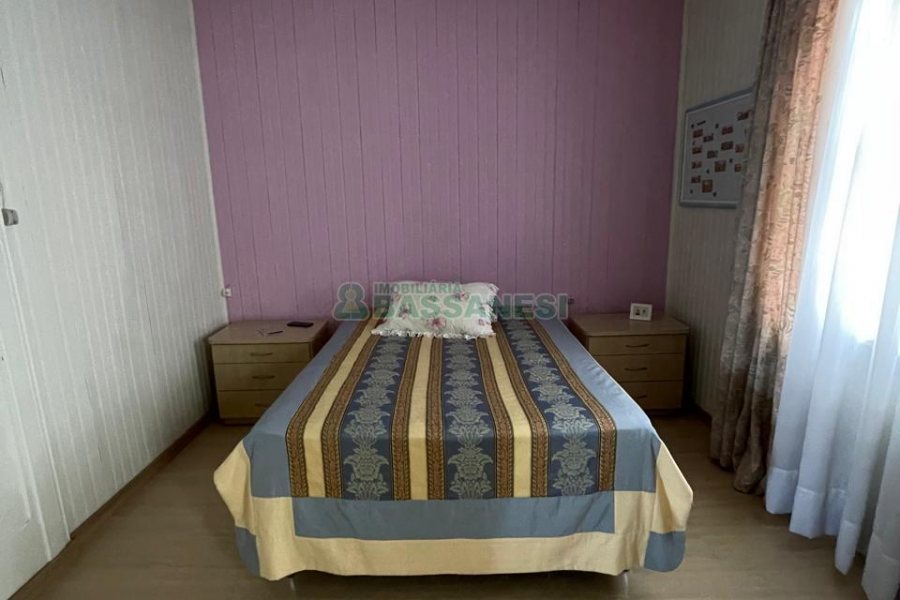 Casa com 209m², 3 dormitórios, 1 vaga, no bairro Bela Vista em Caxias do Sul para Comprar