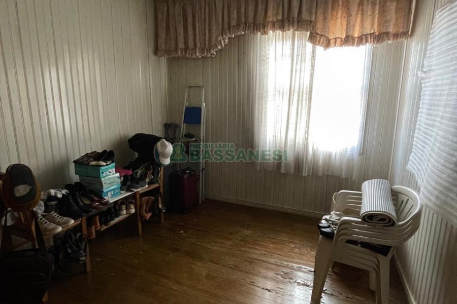 Casa com 209m², 3 dormitórios, 1 vaga, no bairro Bela Vista em Caxias do Sul para Comprar