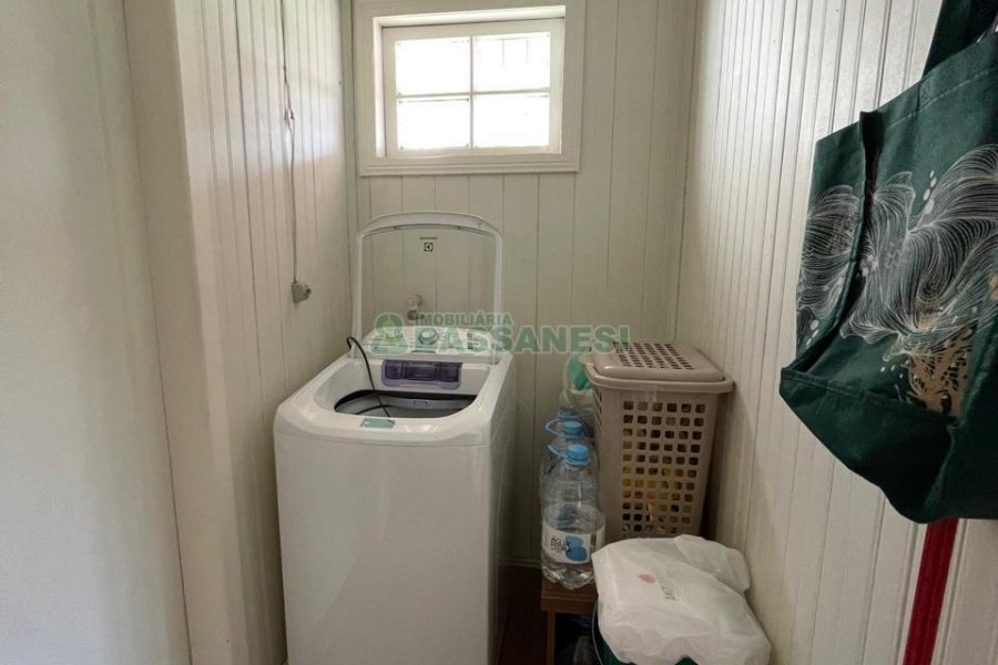 Casa com 209m², 3 dormitórios, 1 vaga, no bairro Bela Vista em Caxias do Sul para Comprar