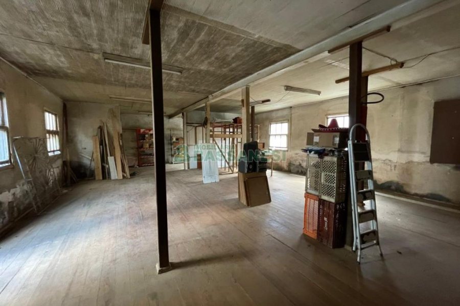 Casa com 209m², 3 dormitórios, 1 vaga, no bairro Bela Vista em Caxias do Sul para Comprar