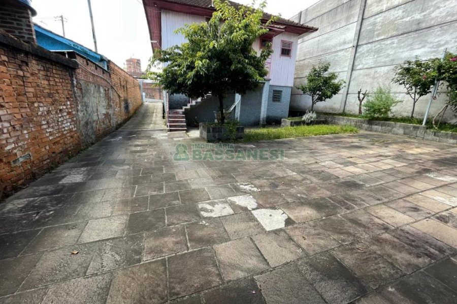 Casa com 209m², 3 dormitórios, 1 vaga, no bairro Bela Vista em Caxias do Sul para Comprar