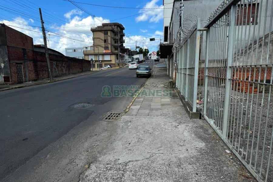 Casa com 209m², 3 dormitórios, 1 vaga, no bairro Bela Vista em Caxias do Sul para Comprar