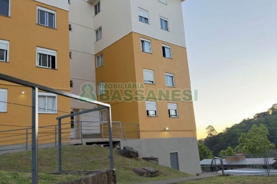 Apartamento com 62m², 2 dormitórios, 1 vaga, no bairro Santa Corona em Caxias do Sul para Alugar