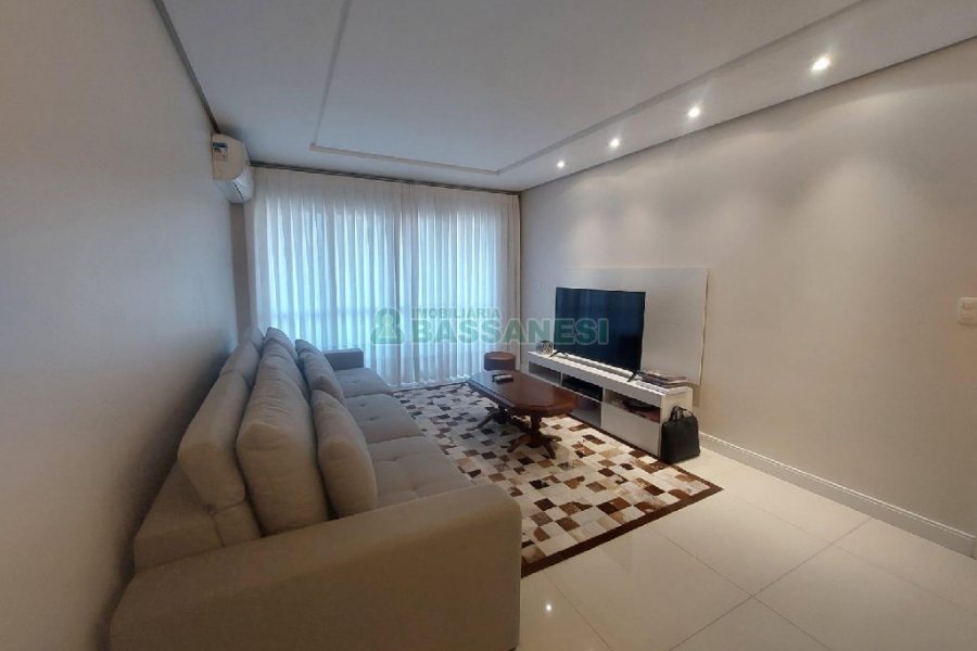 Apto Mobiliado com 119m², 3 dormitórios, 2 vagas, no bairro Centro em Caxias do Sul para Alugar