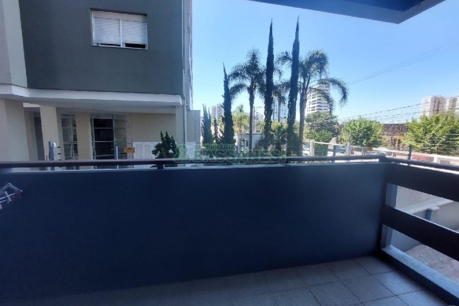 Apto Mobiliado com 119m², 3 dormitórios, 2 vagas, no bairro Centro em Caxias do Sul para Alugar