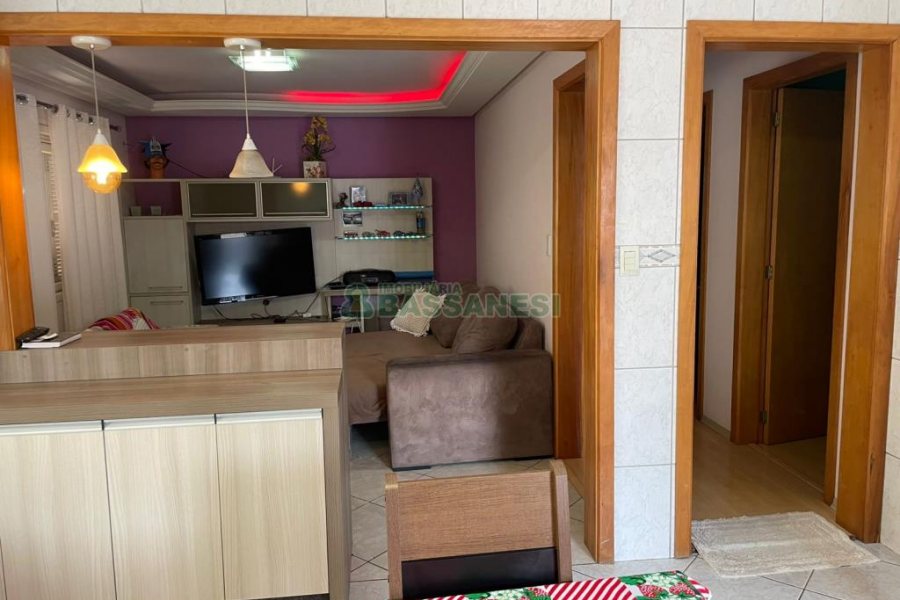 Casa com 192m², 4 dormitórios, 4 vagas, no bairro São José em Caxias do Sul para Comprar