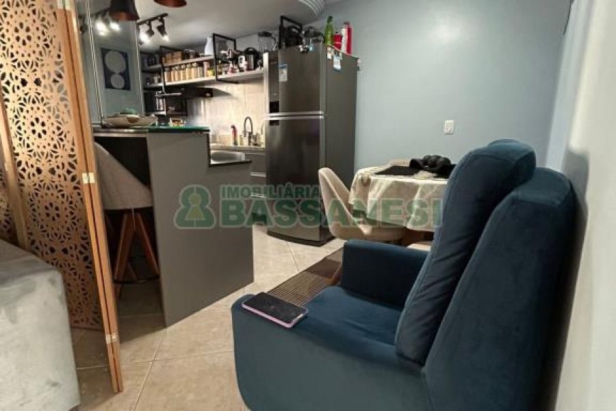 Apartamento com 67m², 2 dormitórios, 1 vaga, no bairro Santa Lúcia em Caxias do Sul para Comprar