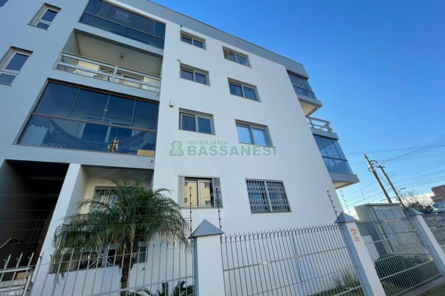 Apartamento com 67m², 2 dormitórios, 1 vaga, no bairro Santa Lúcia em Caxias do Sul para Comprar