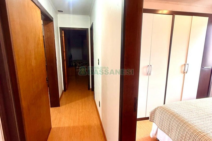 Apto Mobiliado com 180m², 3 dormitórios, 1 vaga, no bairro São Leopoldo em Caxias do Sul para Alugar