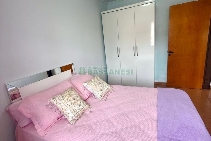 Apto Mobiliado com 180m², 3 dormitórios, 1 vaga, no bairro São Leopoldo em Caxias do Sul para Alugar