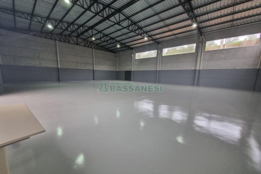 Pavilhão com 564m², no bairro São Gotardo em Flores da Cunha para Alugar