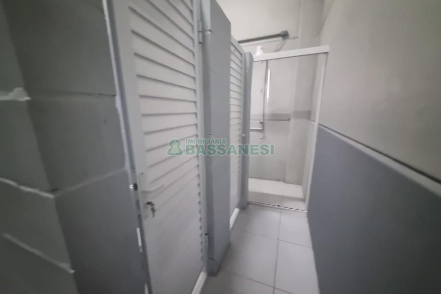 Pavilhão com 564m², no bairro São Gotardo em Flores da Cunha para Alugar