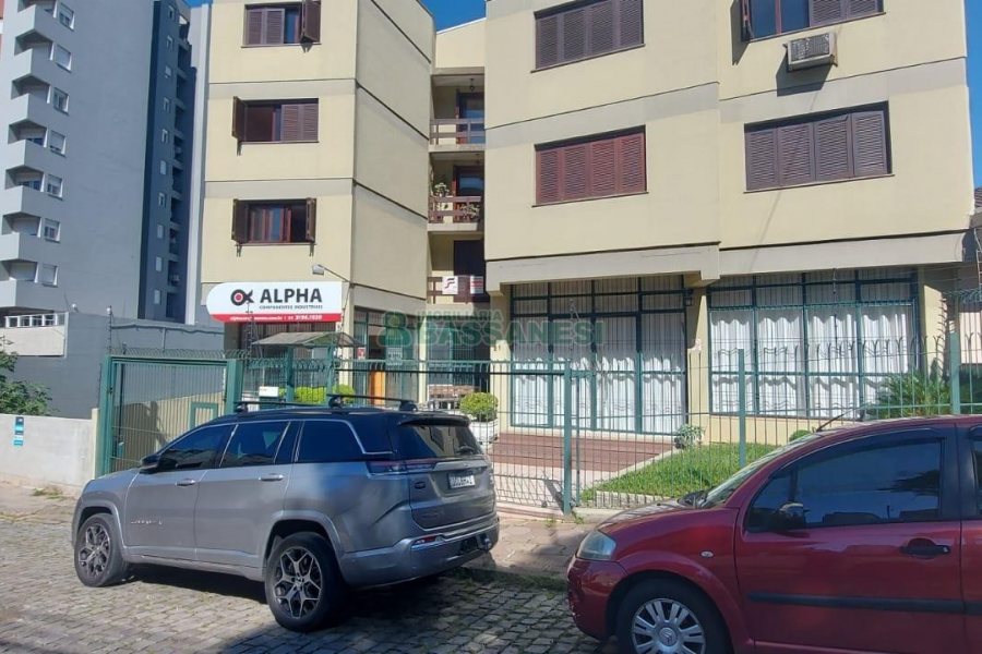 Apartamento com 90m², 2 dormitórios, 2 vagas, no bairro Panazzolo em Caxias do Sul para Alugar